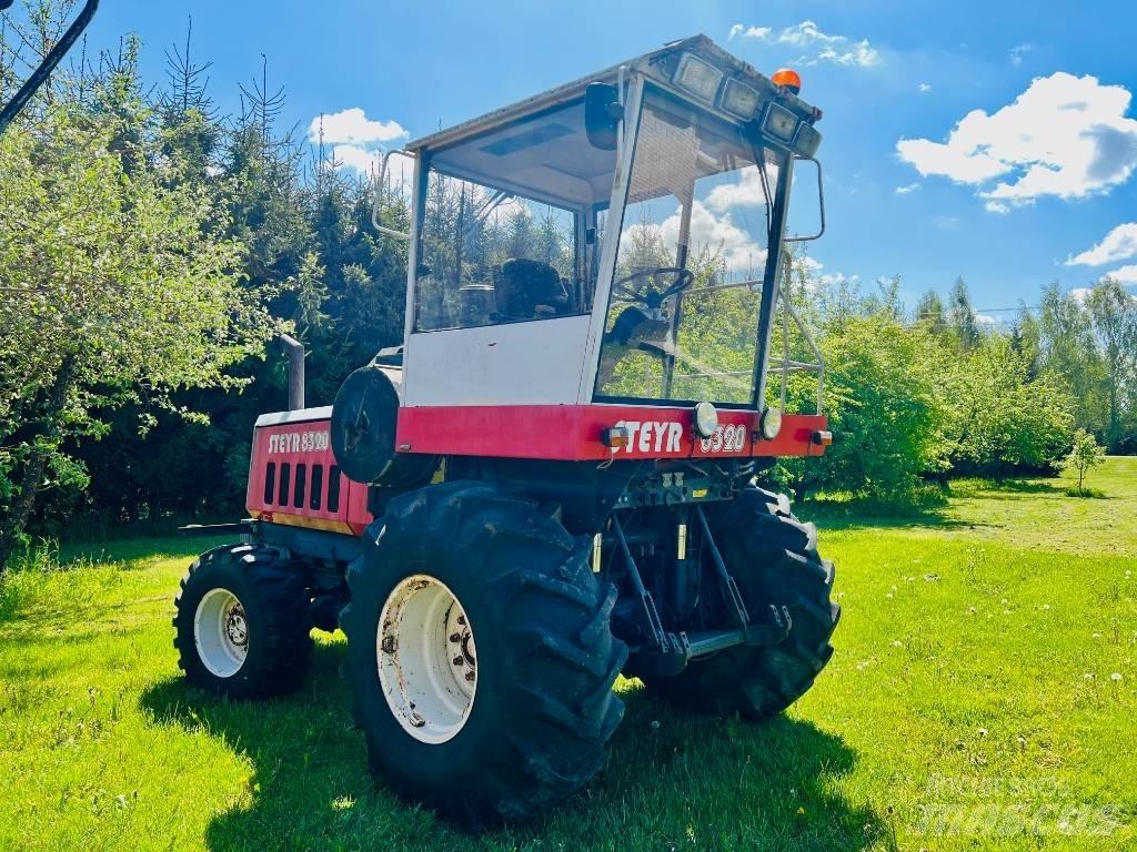 Steyr 8320 Getrokken veldhakselaar