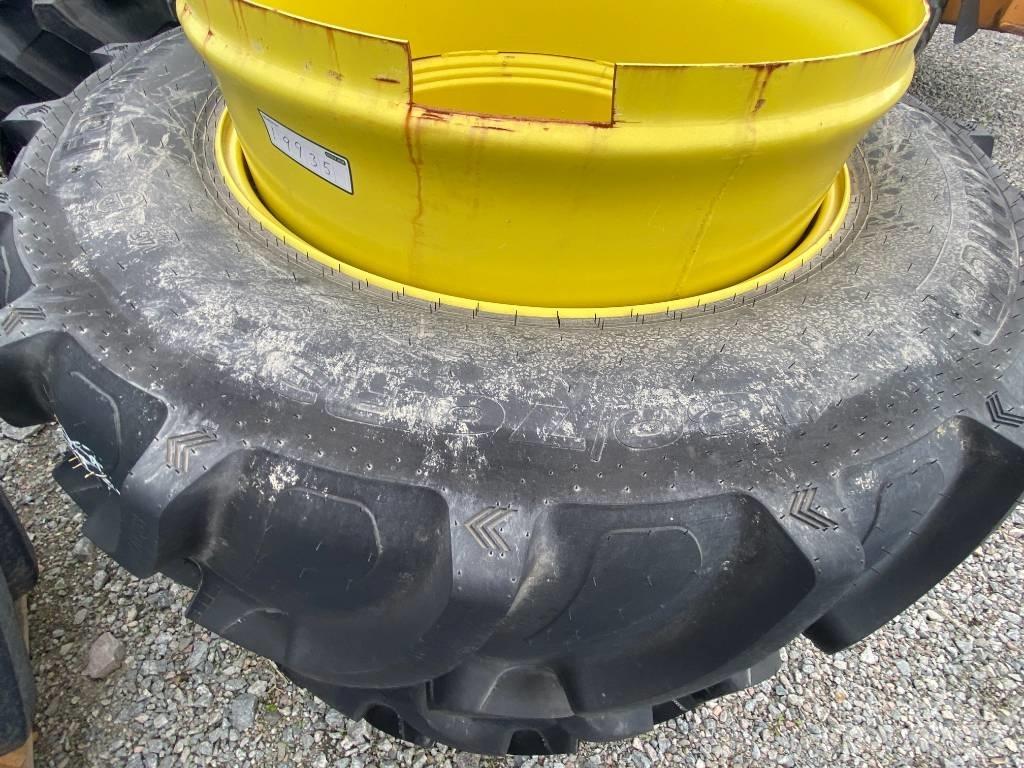Alliance 480/70R38 Banden, wielen en velgen