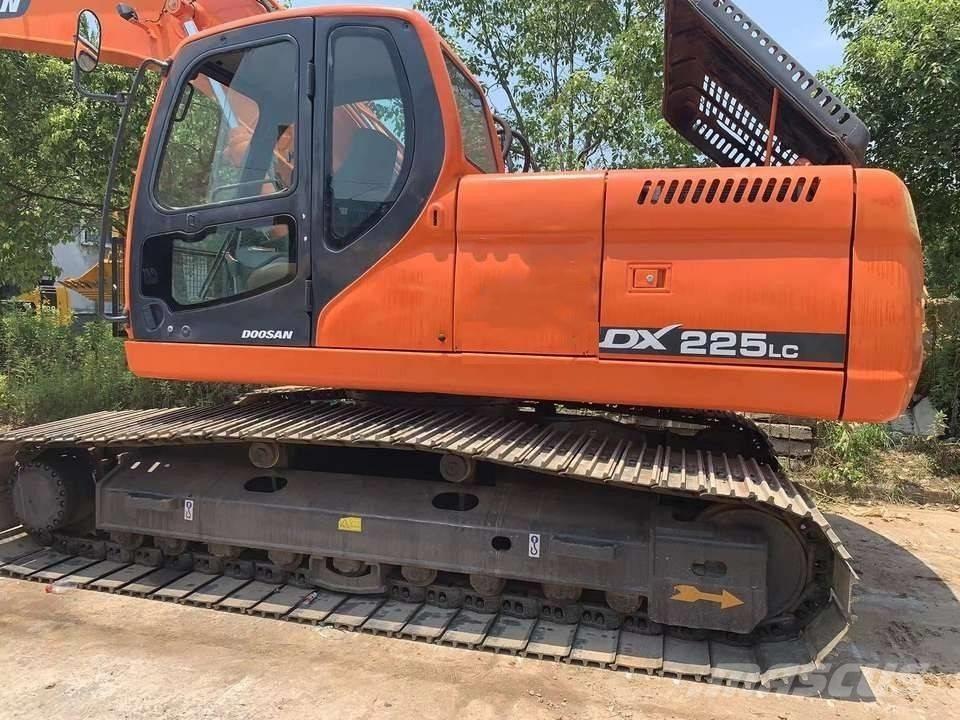 Doosan dx225 Rupsgraafmachines