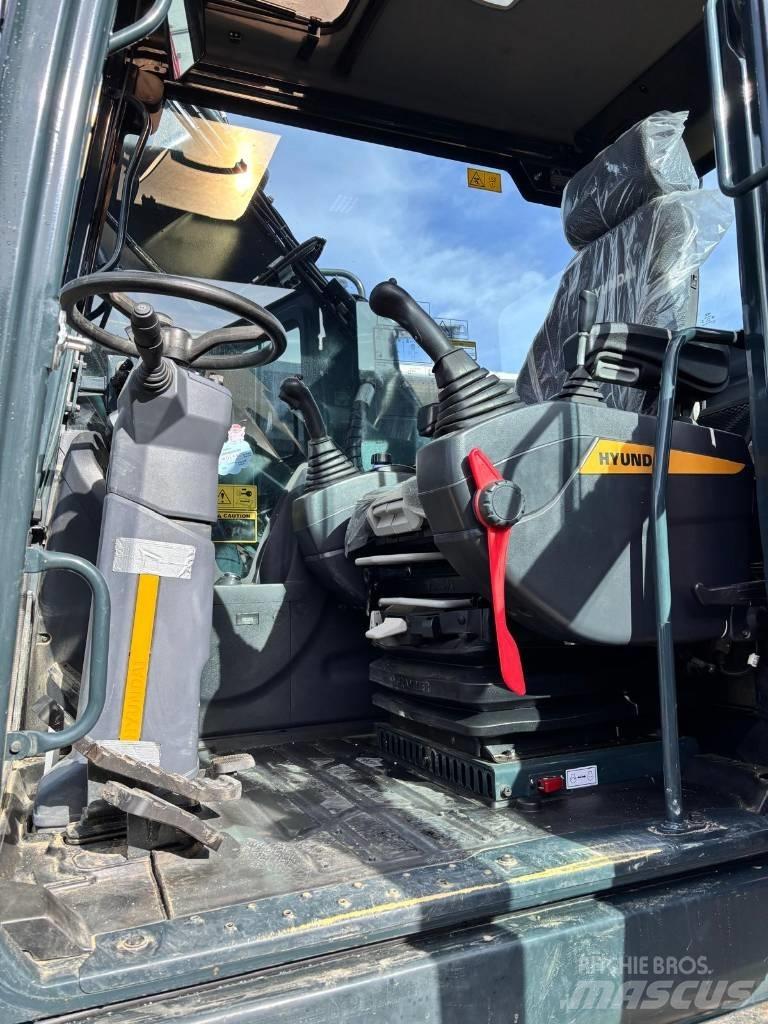 Hyundai HX 170ACR Wielgraafmachines