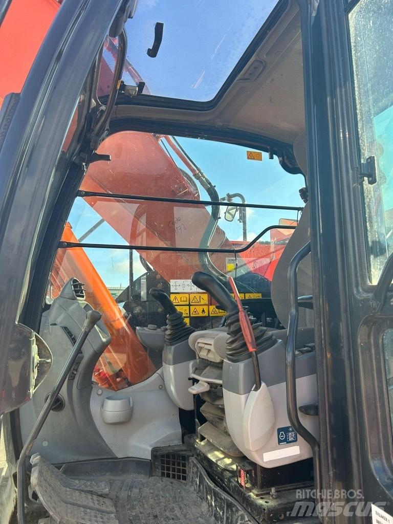 Hitachi ZX225 USLC-6 Rupsgraafmachines