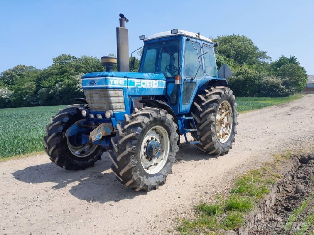 Ford TW 15 Tractoren