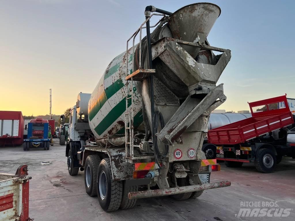 Iveco 330-30 Betonmixers en pompen