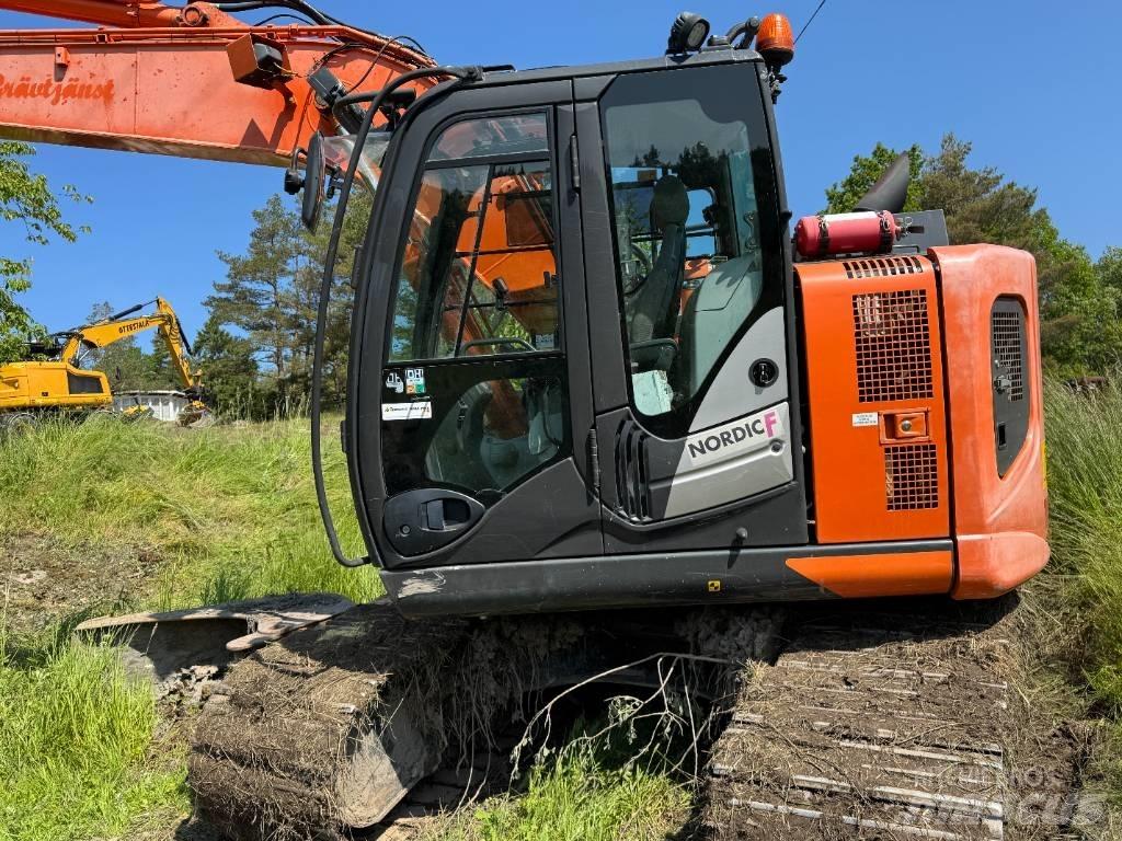 Hitachi ZX135USBL-6 Rupsgraafmachines