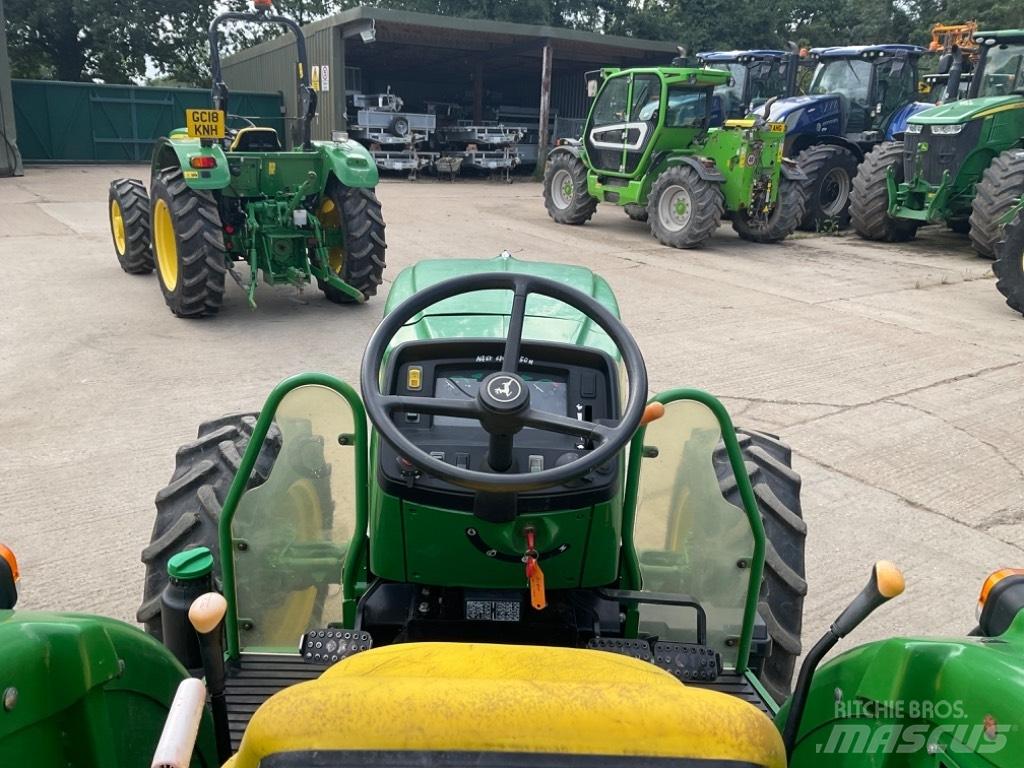 John Deere 5050E Tractoren