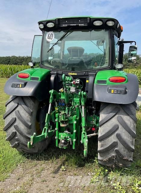 John Deere 6130 R Tractoren