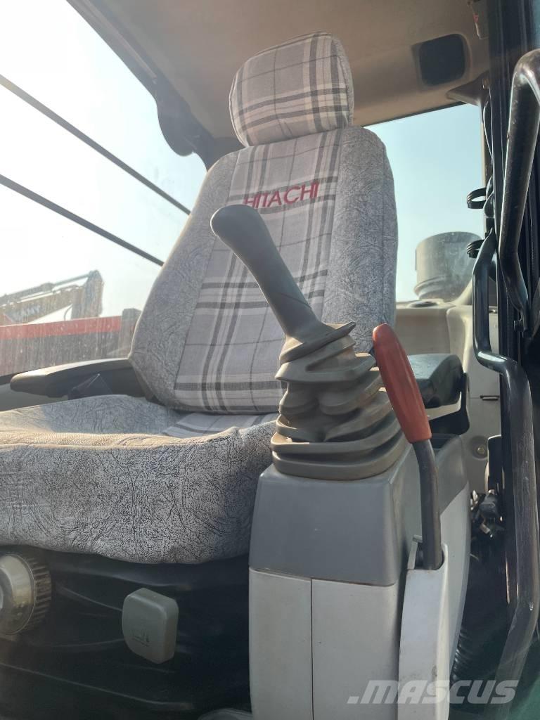 Hitachi ZX 130 Rupsgraafmachines