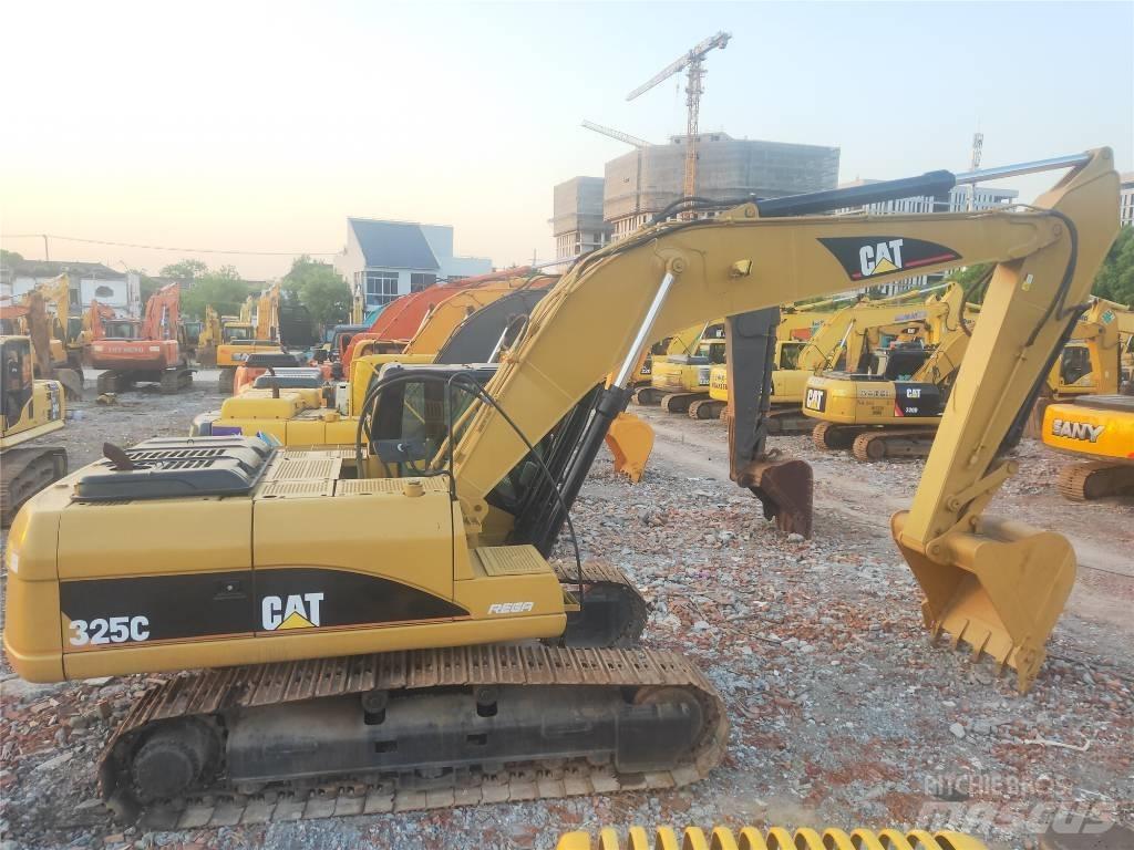 CAT 325 C Rupsgraafmachines