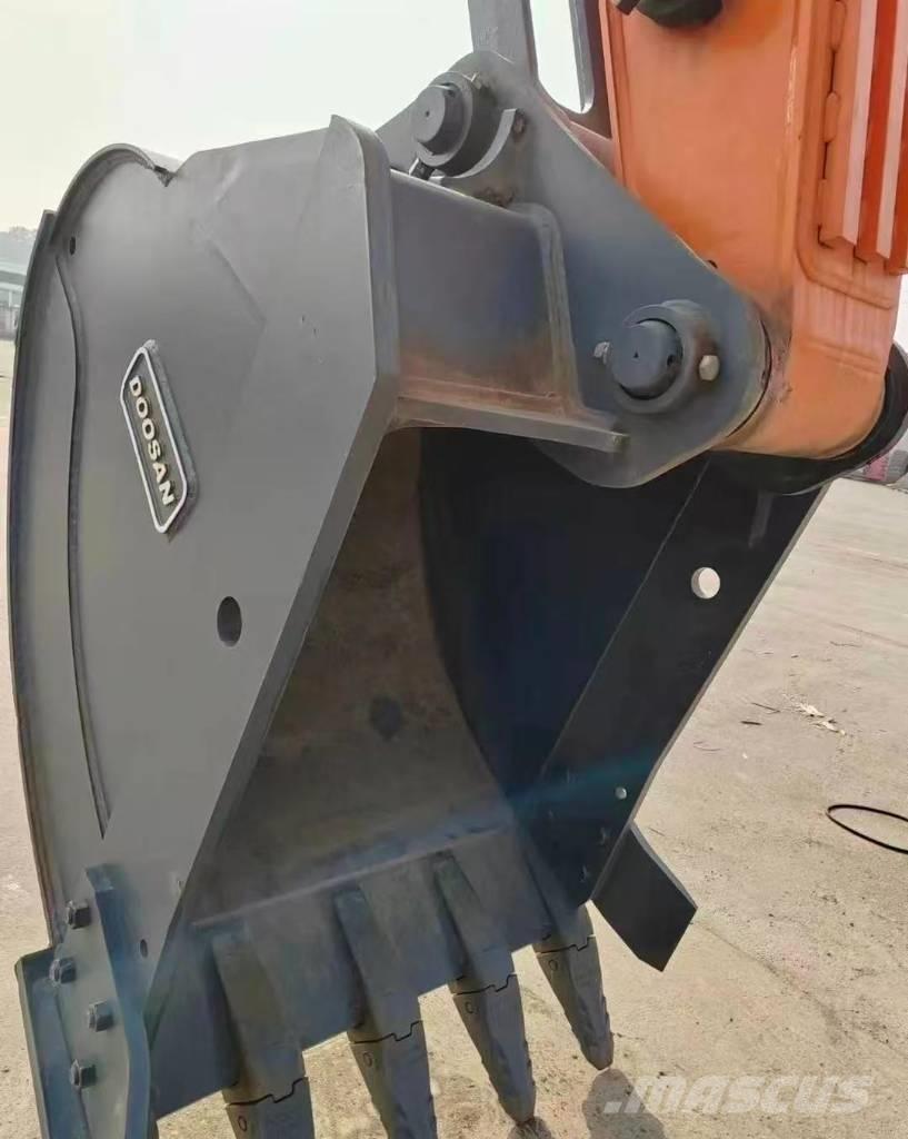 Doosan DX 220 Rupsgraafmachines