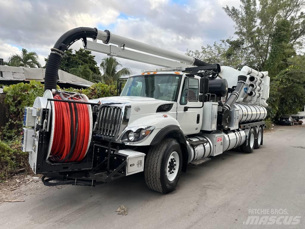 International 7500 Kolkenzuigers