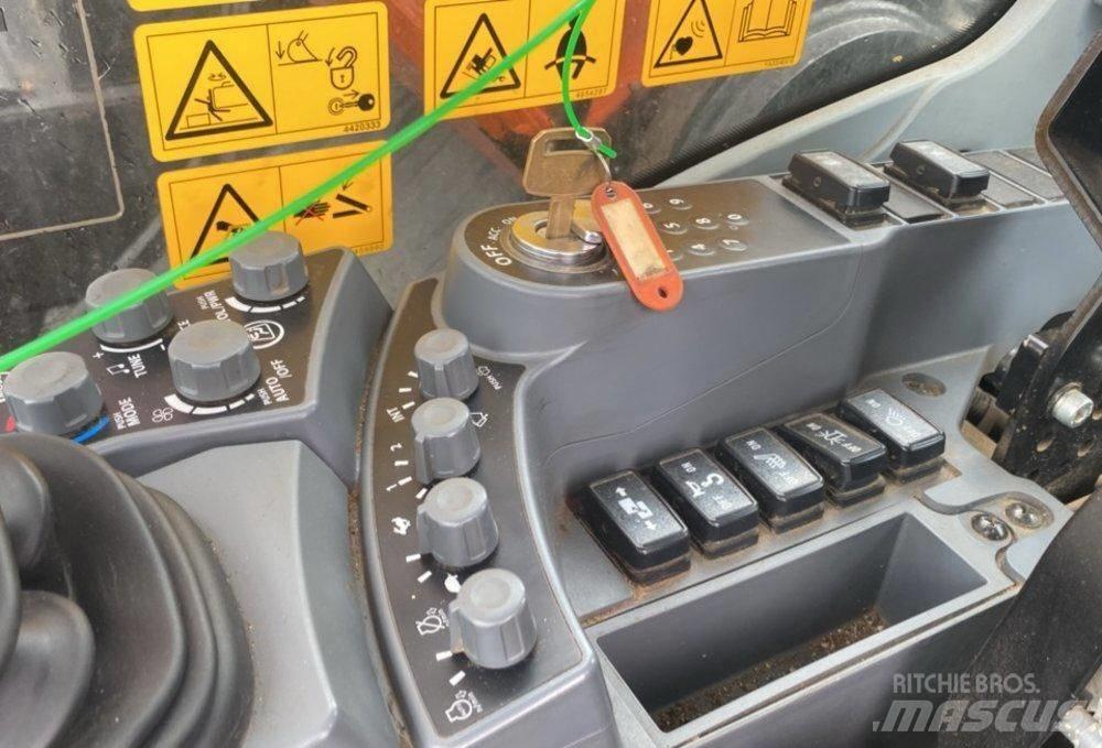 Hitachi ZX 300 LC-7 Rupsgraafmachines