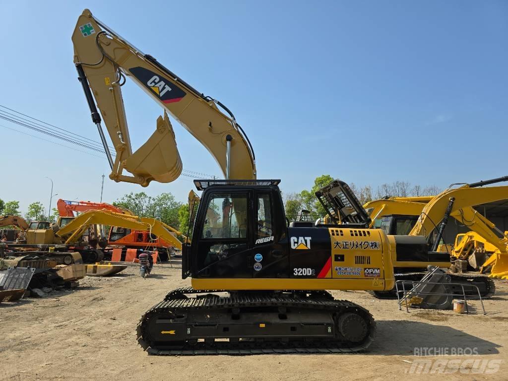 CAT 320 D 2 Midigraafmachines 7t - 12t