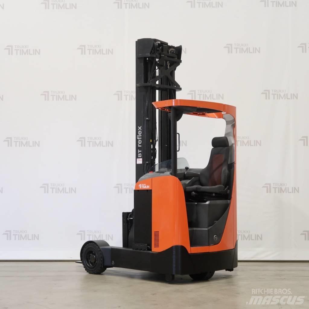 Toyota RRE160R Reachtruck voor hoog niveau