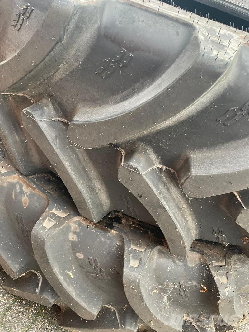 Alliance 520/85R42 Banden, wielen en velgen