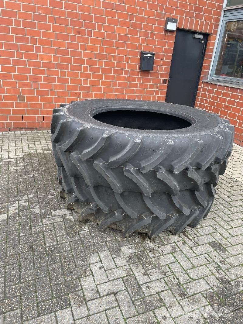 Alliance 520/85R42 Banden, wielen en velgen