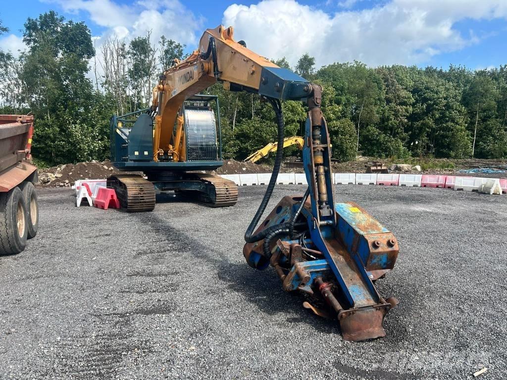 Hyundai 235 LCR-9 Harvesters