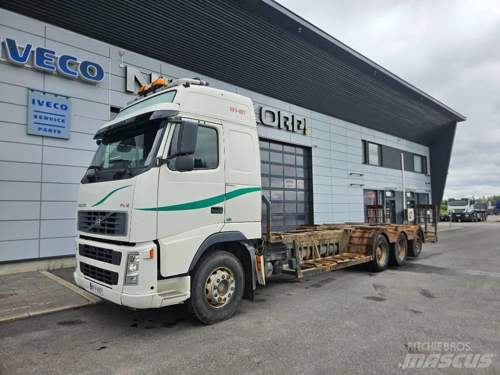 Volvo FH12 8x4 Vrachtwagens voor bosbouwmachines