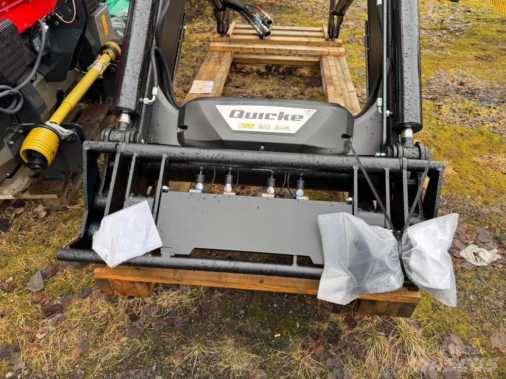Quicke Q6m Voorladers en gravers