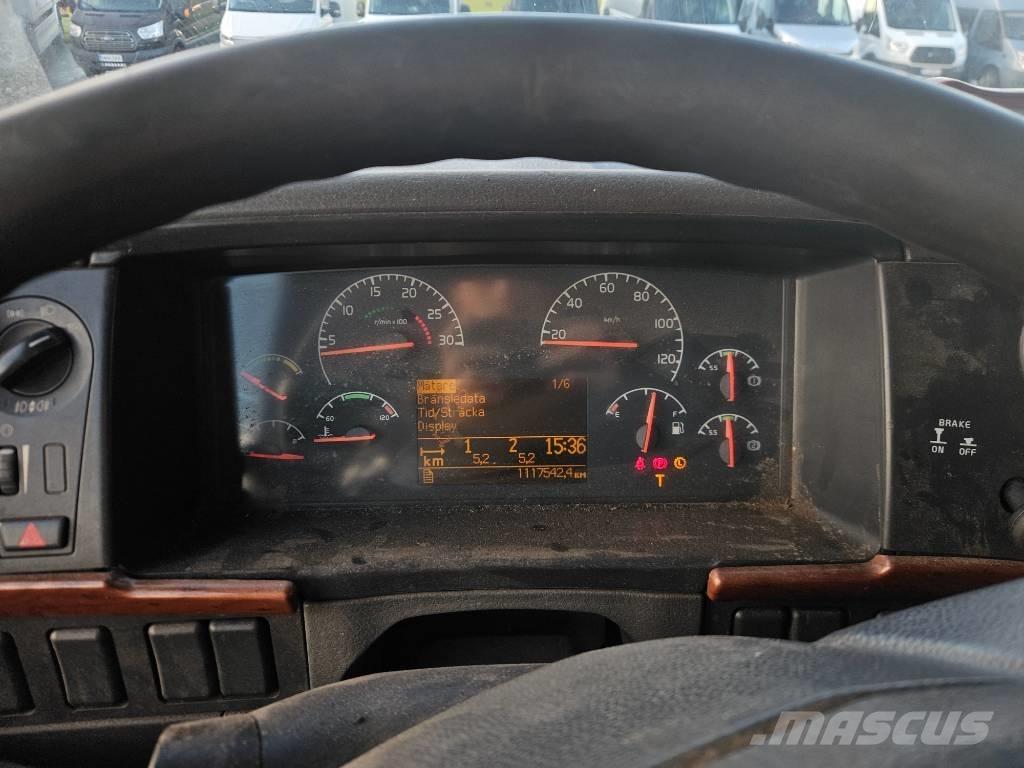 Volvo FH12 8x4 Vrachtwagens voor bosbouwmachines