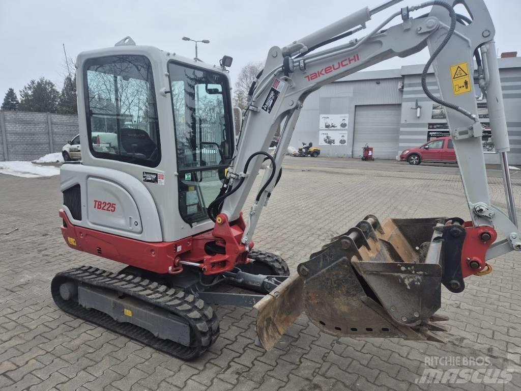 Takeuchi TB 225 Minigraafmachines < 7t