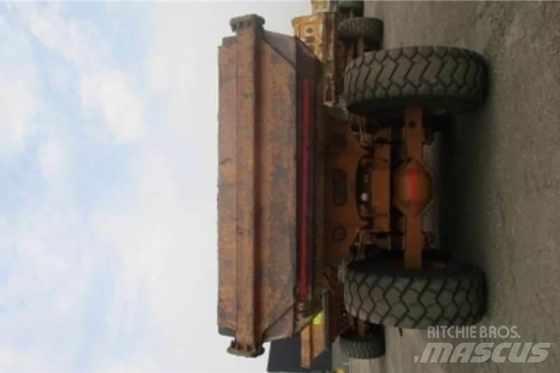 Bell B30D Knik dumptrucks