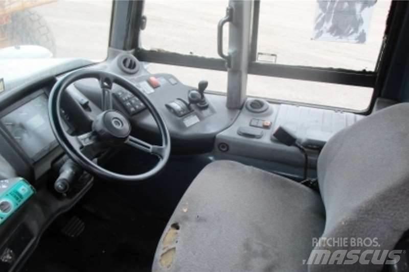 Bell B30D Knik dumptrucks