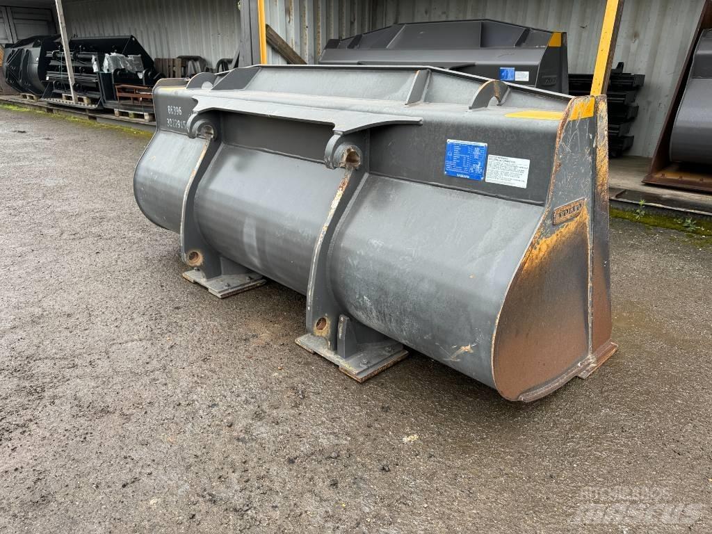 Volvo 1.6m Bucket Bakken
