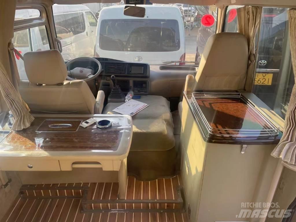 Toyota Coaster Intercitybussen
