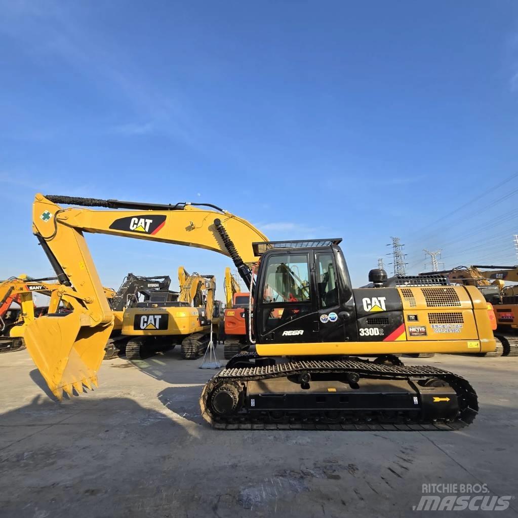 CAT 330 D2 Midigraafmachines 7t - 12t
