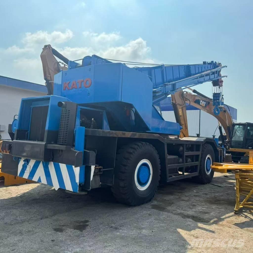Kato KR 500-3 Ruwterrein kranen