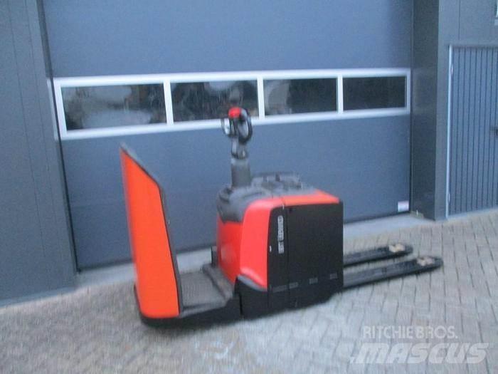 Toyota LPE 250 Meerij pallettruck met platform