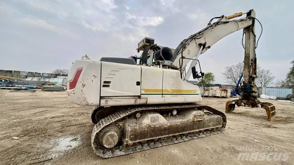Liebherr R 924 Rupsgraafmachines