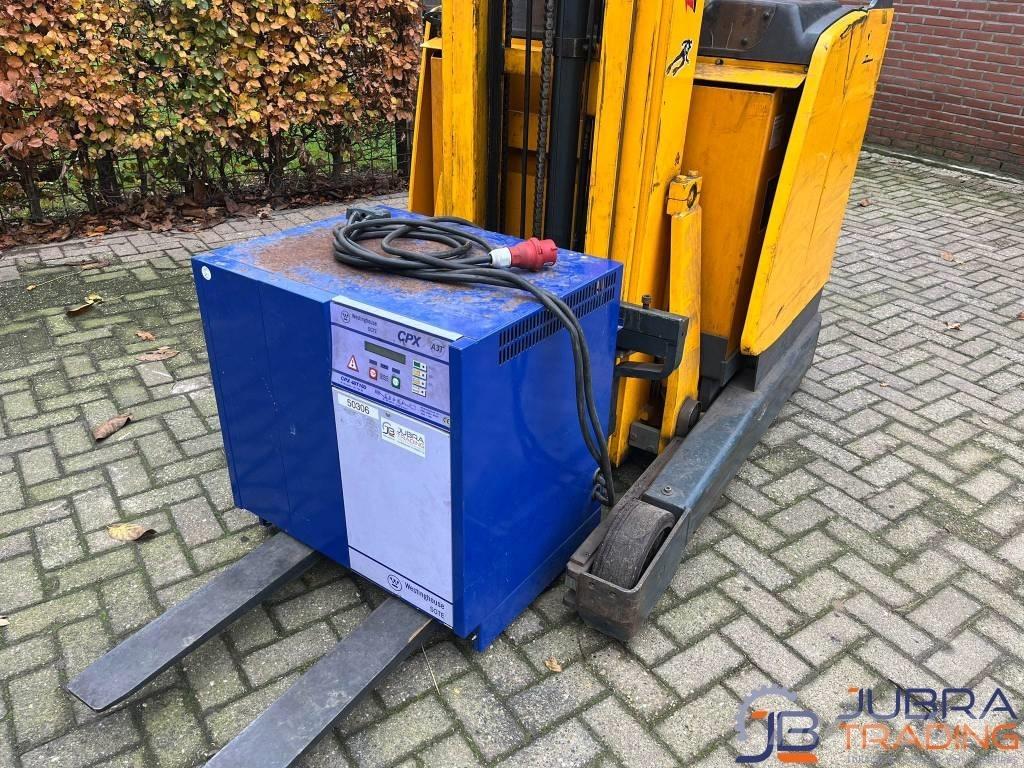 Jungheinrich ETV 214 Reachtruck voor hoog niveau