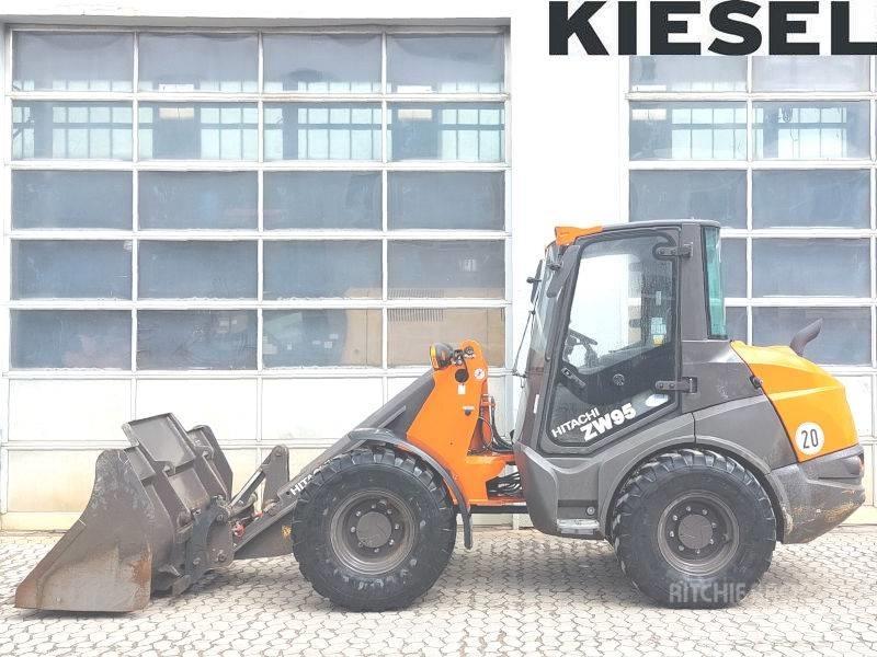 Hitachi ZW 95-6 Schrankladers