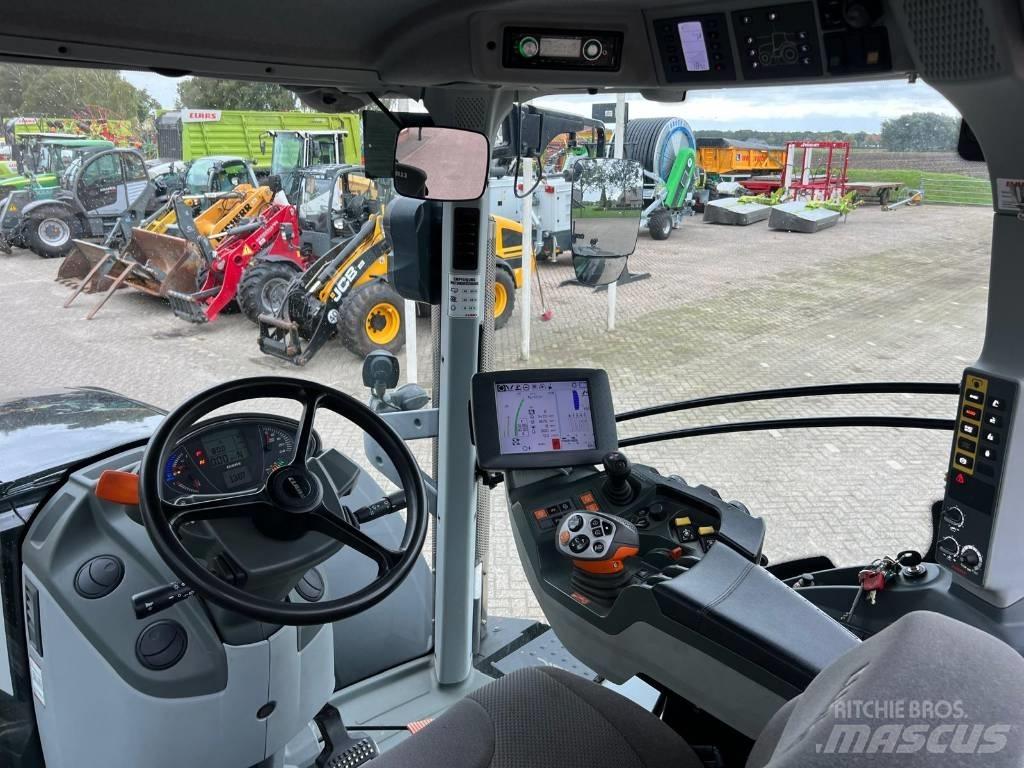 CLAAS Axion 830 Tractoren