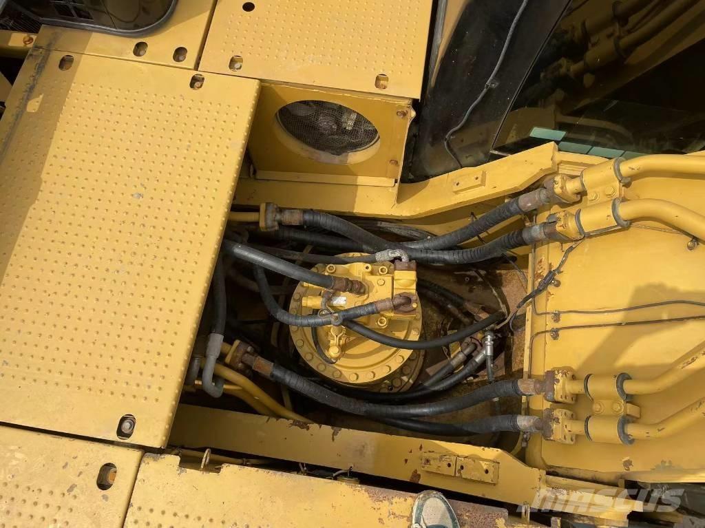 CAT 330D Rupsgraafmachines