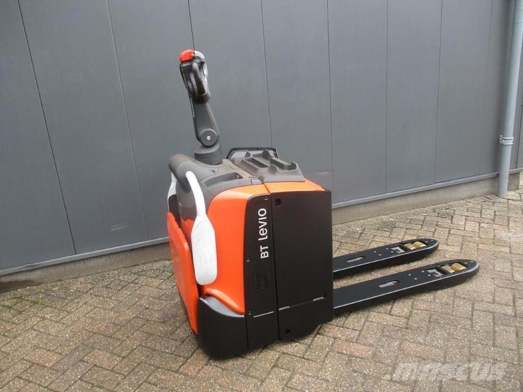 BT LPE 200 Meerij pallettruck met platform