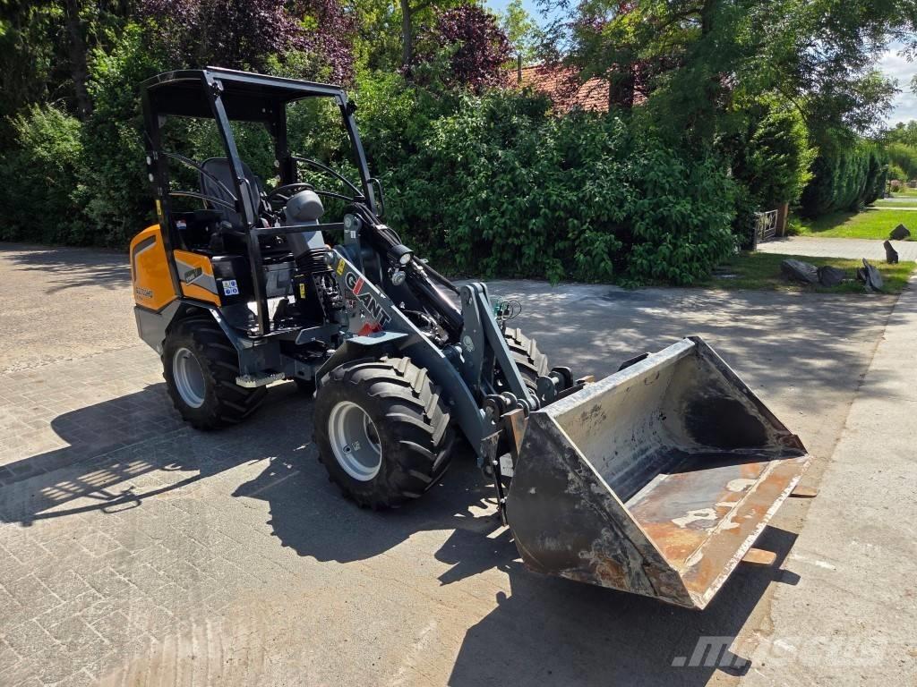 GiANT G2700HD X-TRA Knik- en schrankladers