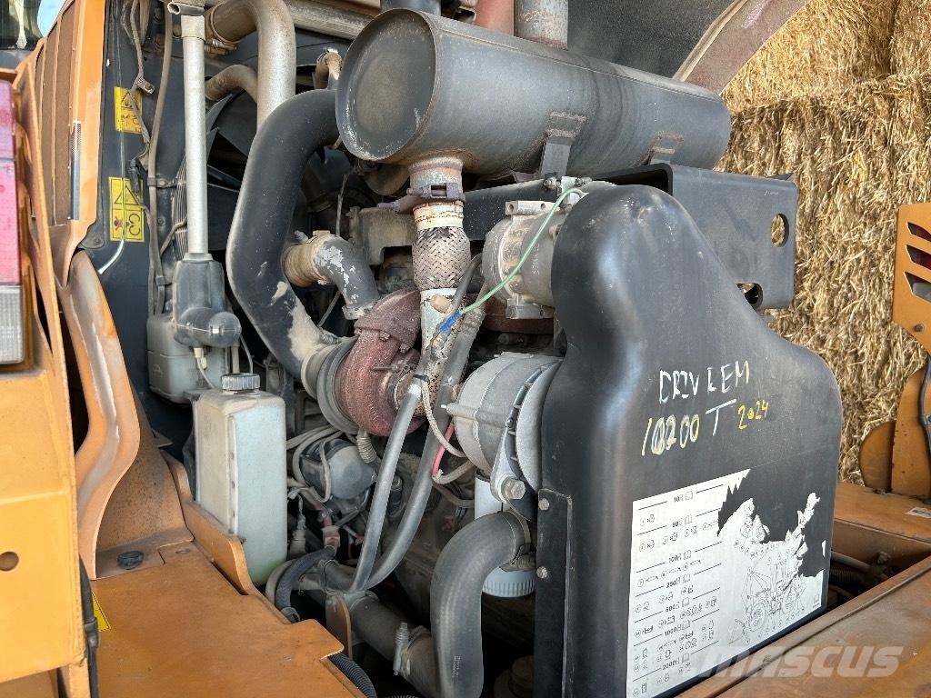 CASE 821 E Wielladers