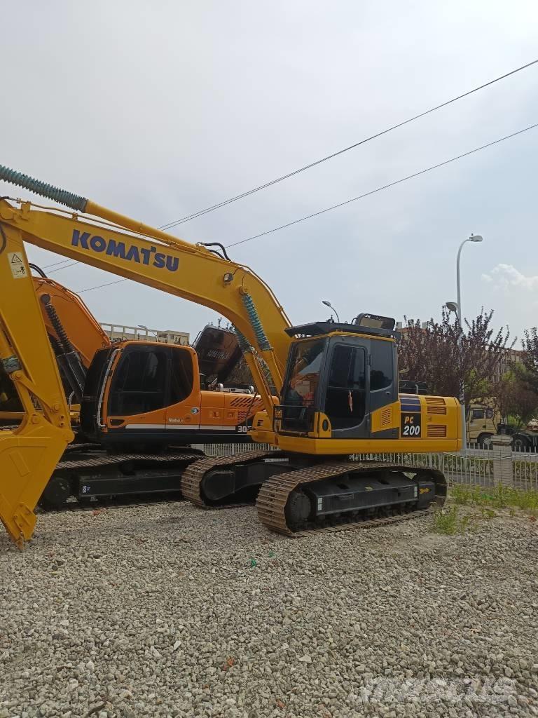 Komatsu PC 200 Rupsgraafmachines