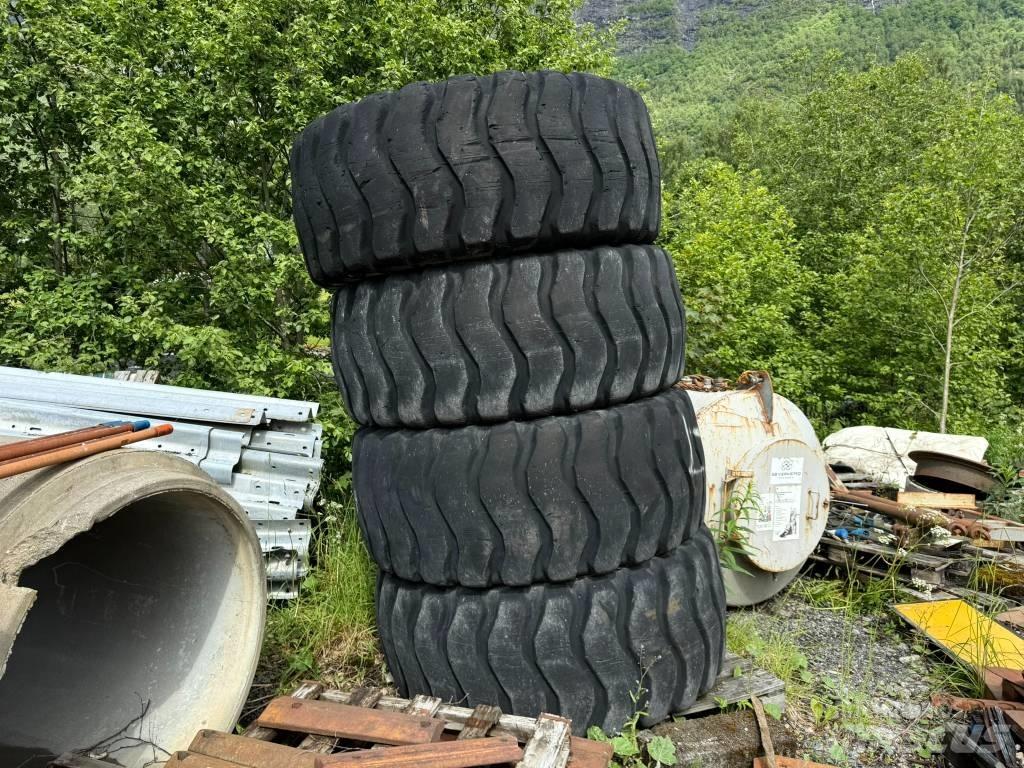 Goodyear 23,5R25 Banden, wielen en velgen