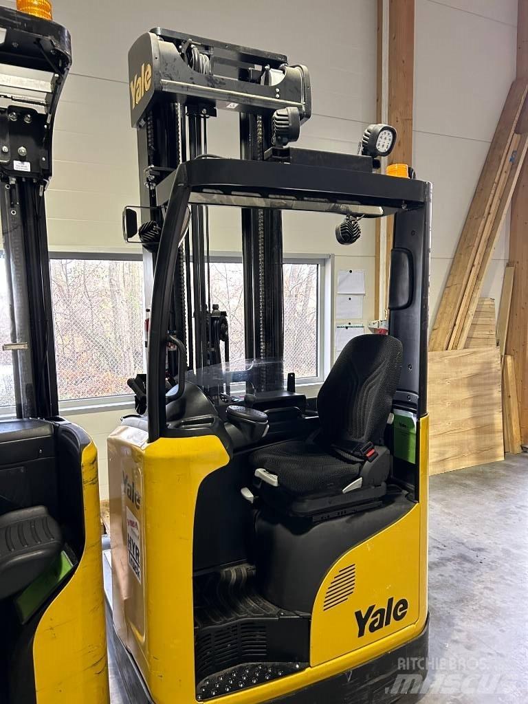 Yale MR14 Reachtruck voor hoog niveau