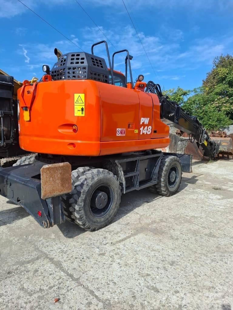 Komatsu PW 148-11 Wielgraafmachines
