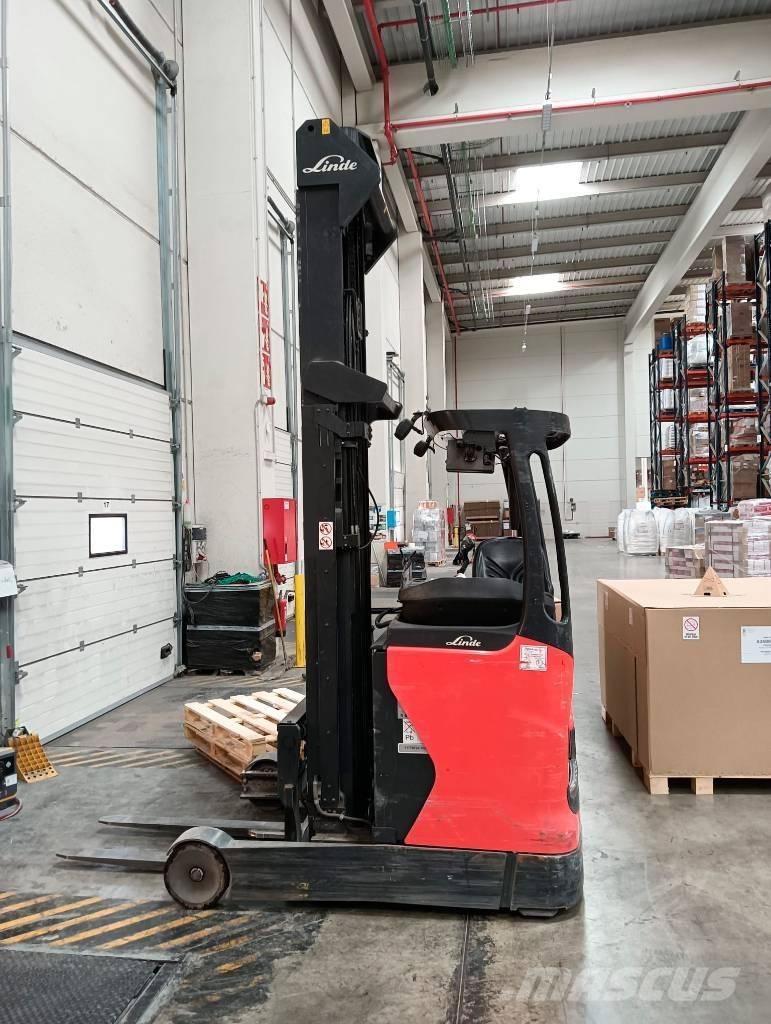 Linde R 16 Reachtruck voor hoog niveau