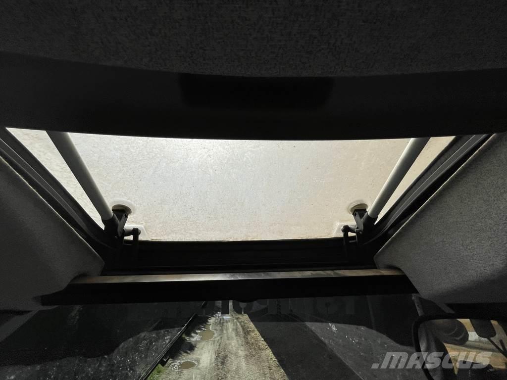 New Holland T6.180 Tractoren