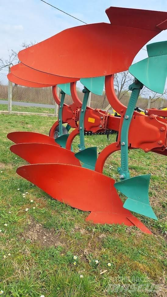 Kverneland 150B/3 Wentelploegen