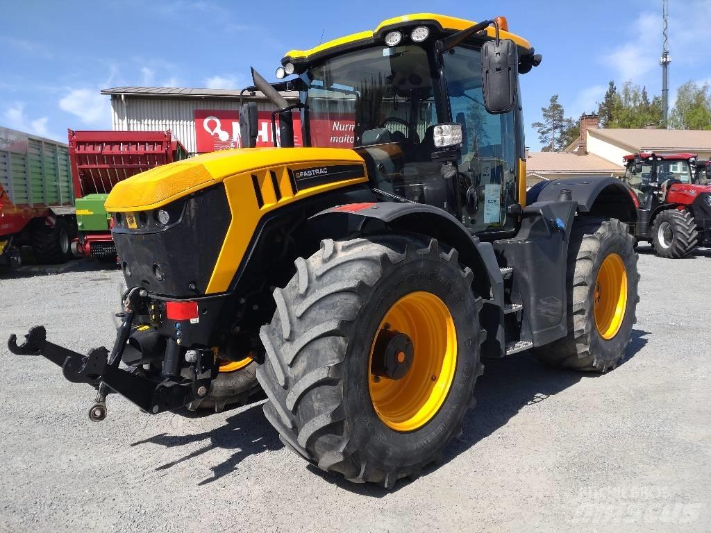 JCB Fastrac 4220 Tractoren