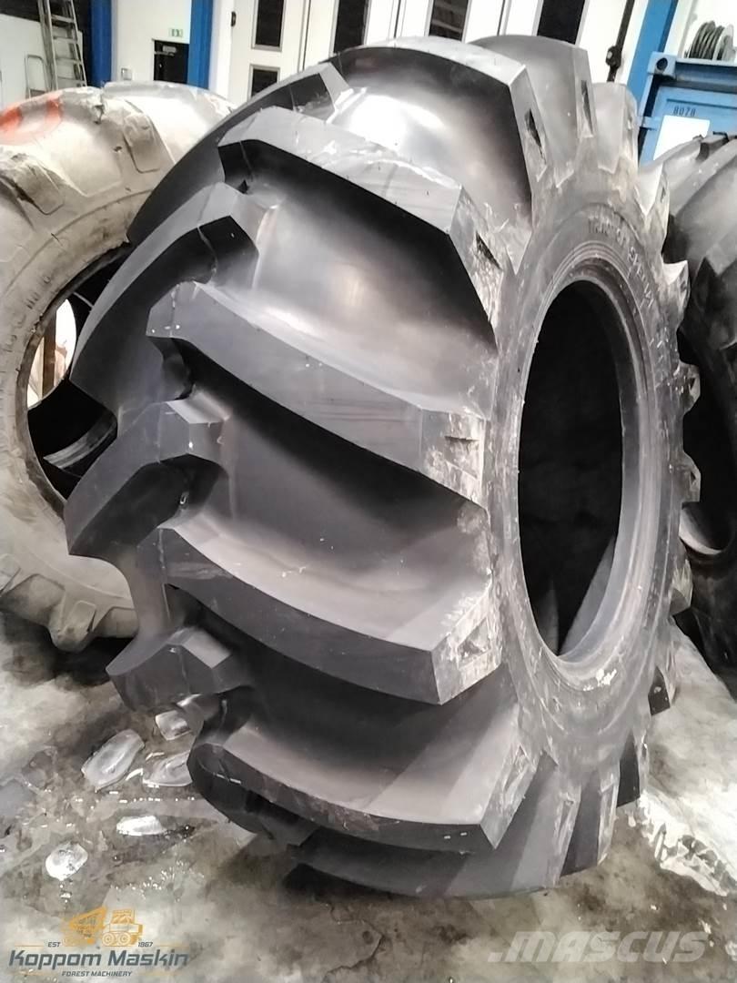 Nokian Trs 30,5-32 Banden, wielen en velgen