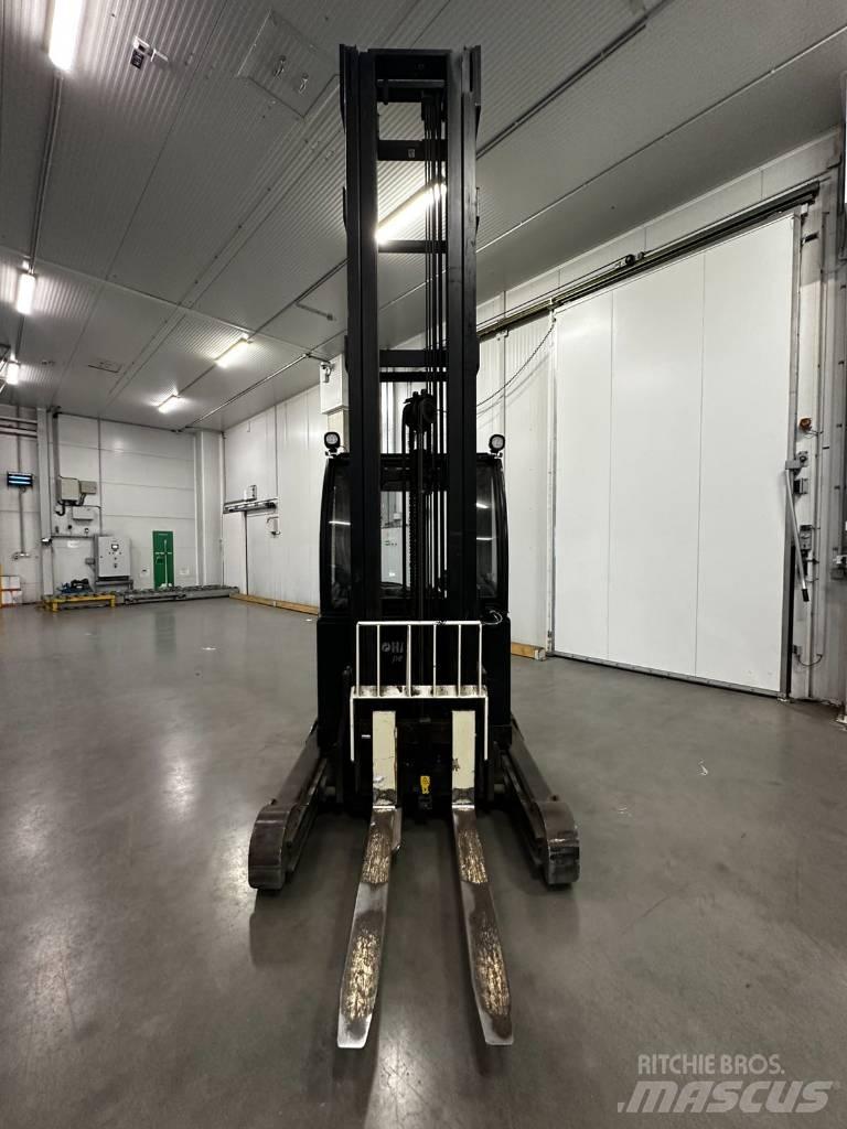 Yale MR 16 H Reachtruck voor hoog niveau