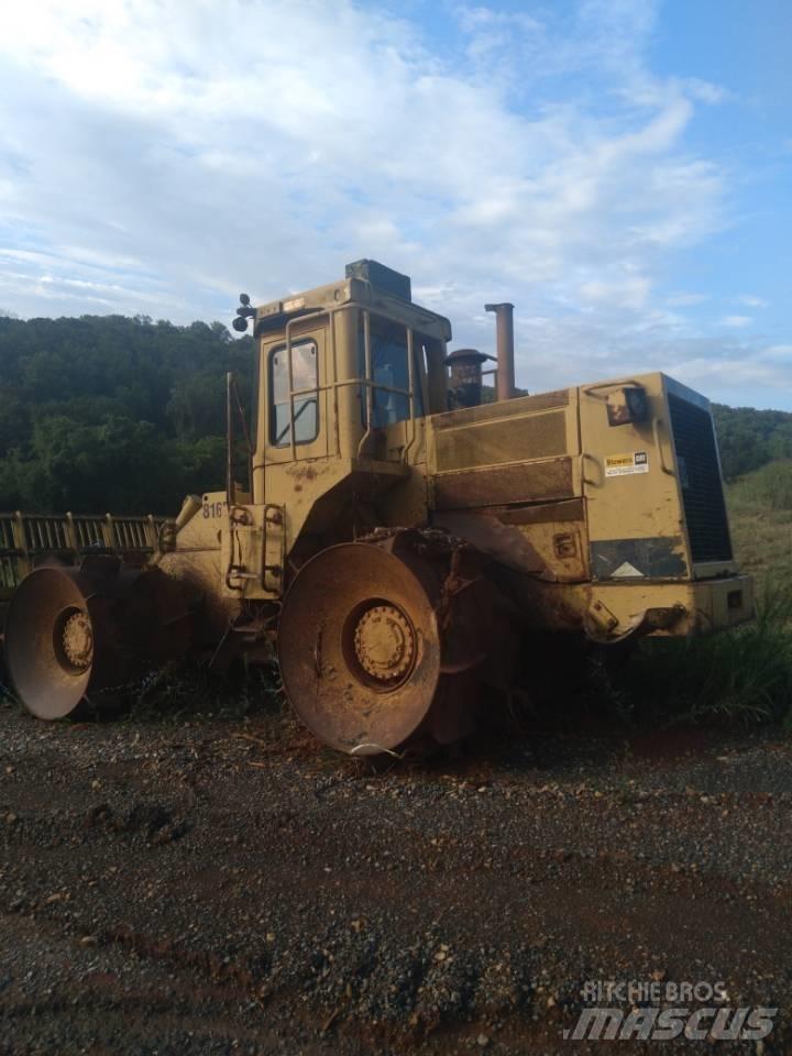 CAT 816B Afvalpersen